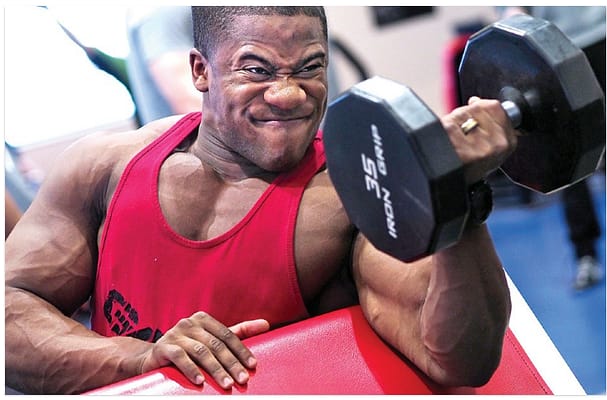 Bodybuilder lifting weights